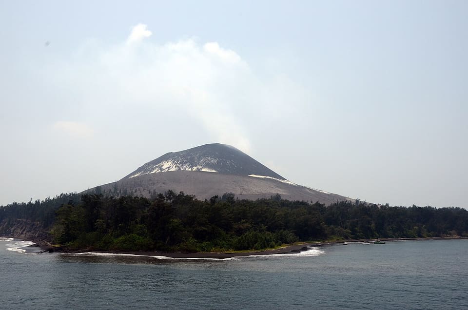 アナク・クラカタウ島