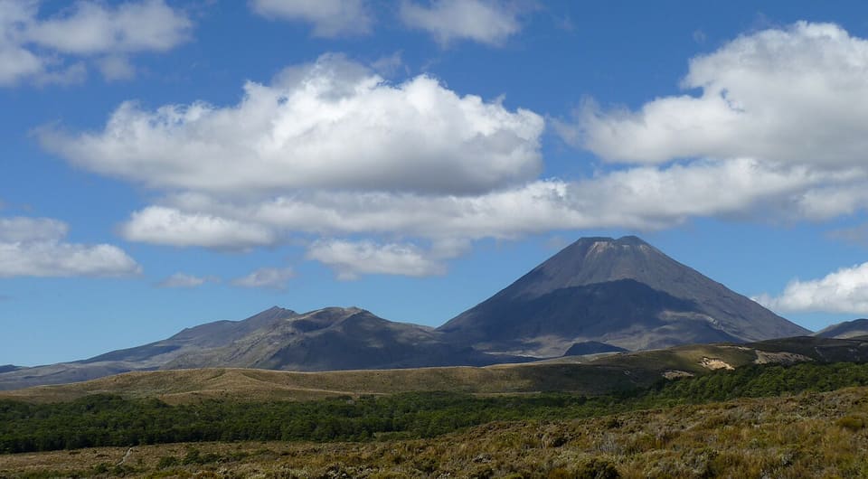 ナウルホエ山