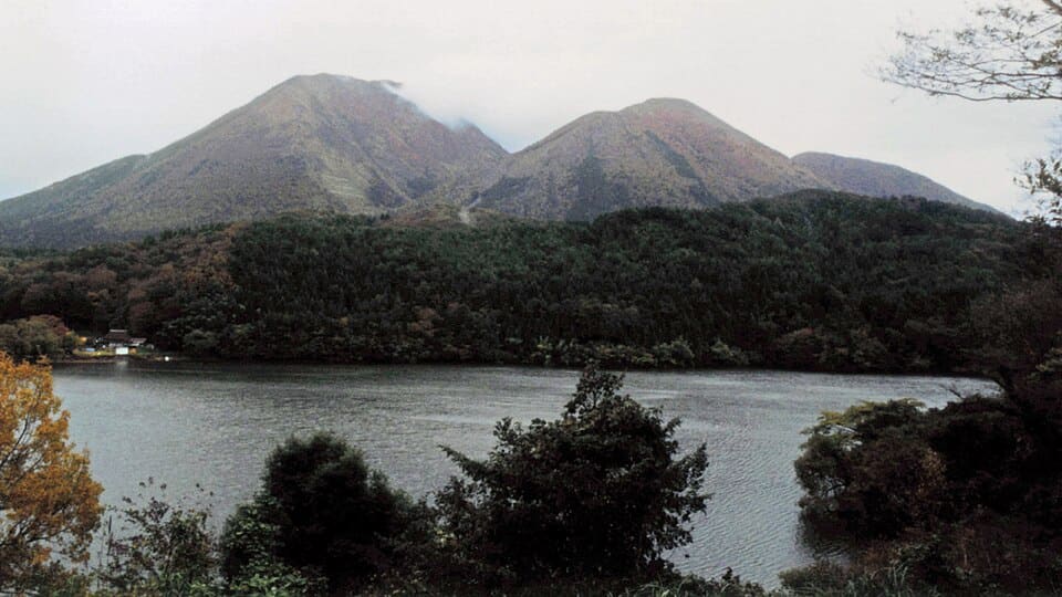 三瓶山