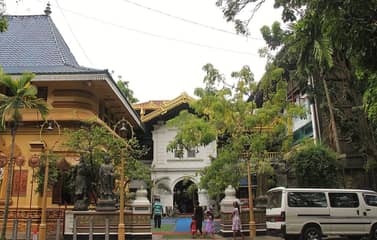 ガンガラーマ寺院