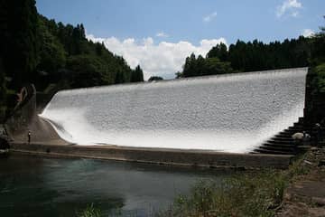 白水ダム