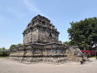 ムンドゥット寺院