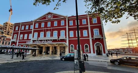 サンタ・アポローニャ駅