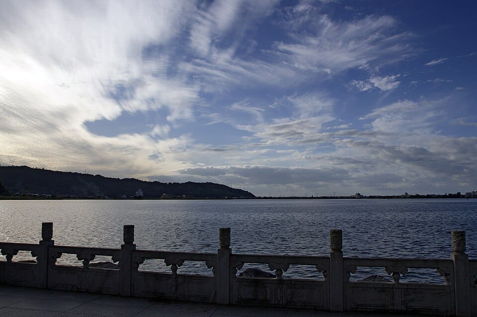 東郷池
